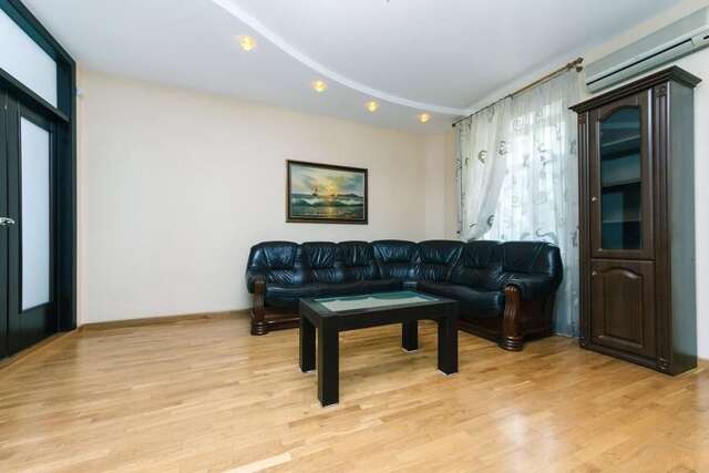 Апартаменты Historic Center VIP Apartment Киев-20
